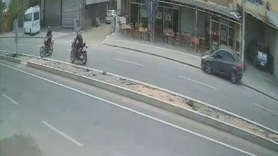 Adana’da motosiklet kazası: 2’si ağır 3 yaralı,