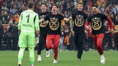 Galatasaraylı futbolculardan şampiyonluk sevinci