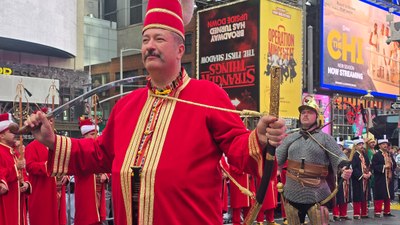 Mehteran Birliği’nden Times Meydanı’nda görkemli konser