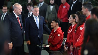 19 Mayıs dolayısıyla gençlerle buluştu