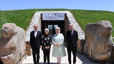 Arkeolog Omura için başsağlığı mesajı
