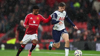 UEFA Avrupa Ligi'nde Tottenham üçüncü, Manchester United ikinci şampiyonluğun peşinde