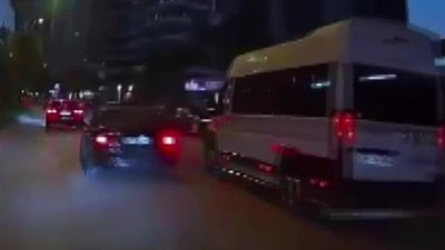Adana'da makas atan otomobil zincirleme kazaya neden oldu