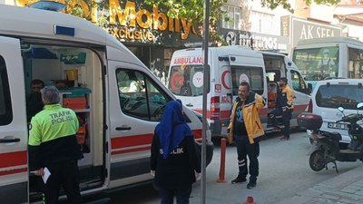 Kütahya'da özel halk otobüsü ile elektrikli bisiklet çarpıştı