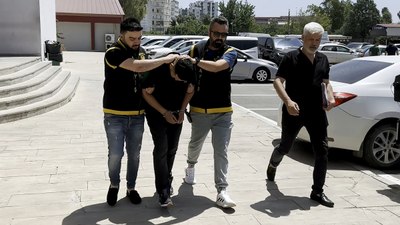Adana'da mezarlıktaki araçları soyan hırsıza suçüstü