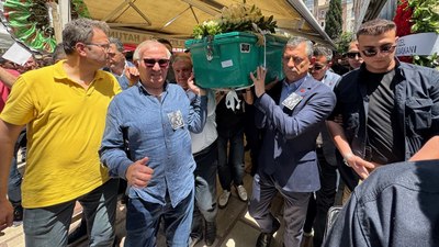Özgür Özel memleketinde cenazeye katıldı