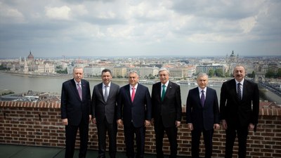 Budapeşte'de hatıra fotoğrafı