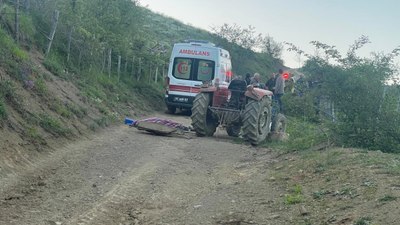 Samsun'da devrilen traktörün sürücüsü öldü