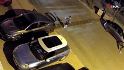 İstanbul'da çocuklar seyir halindeki arabanın içine torpil attı