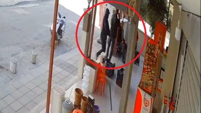 Mersin'de silahlı saldırı kamerada