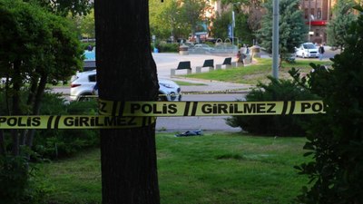 TBMM önünde silah sesleri