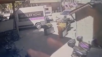 Bartın'da gaz kolu takılan motosiklet iş yerinin duvarına çarptı