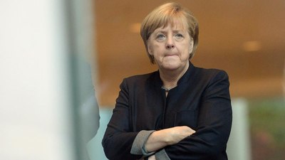Merkel'den yeni hükümetin göç politikasına eleştiri
