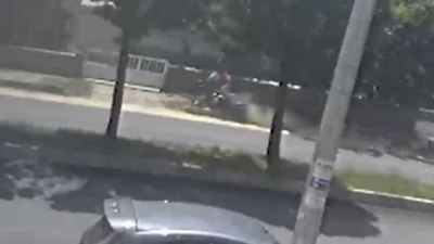 Afyonkarahisar'da motosiklet kaldırıma çarptı: 2 yaralı