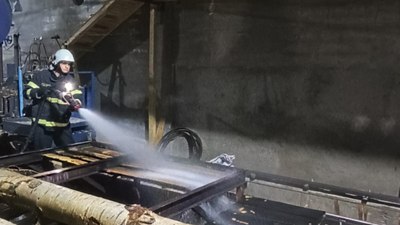 Burdur'da hizar atölyesinde çıkan yangın kısa sürede söndürüldü