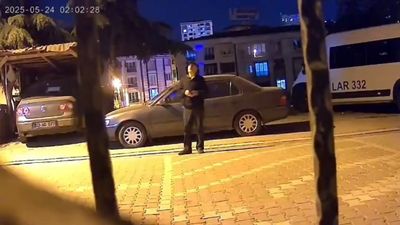 İstanbul'da park halindeki otomobil saniyeler içinde çalındı