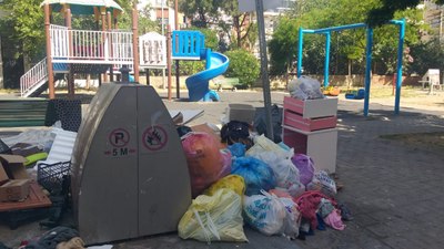 İzmir'de çöp dağları vatandaşı isyan ettirdi