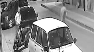 Mersin'de silahla otomobili gasbeden şüpheli tutuklandı