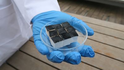 Güneş enerjisiyle havadan su üreten akıllı sünger geliştirildi