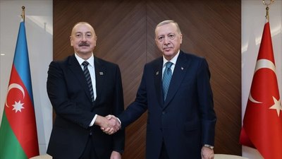 Cumhurbaşkanı Erdoğan'dan, Bağımsızlık Günü'nde Azerbaycan'da kritik temas