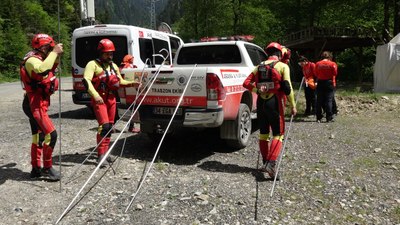 Trabzon’da derede kaybolan Faisal'i arama çalışmalarında 3'üncü gün