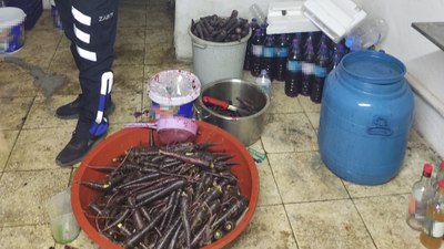 Antalya'da  hijyen skandalı: Ruhsatsız şalgam imalathanesi mühürlendi