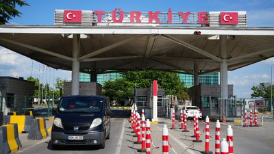 Edirne'de gurbetçilerin dönüşü öncesi sınır kapılarında önlemler artırıldı