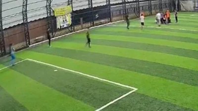 Siirt'te maça gittiği halı sahada kalp krizinden öldü