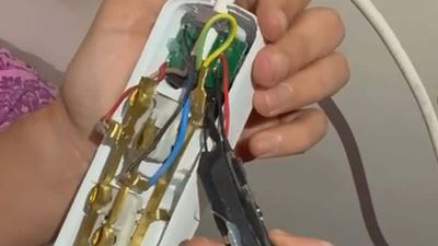 Denizli'de aparta gizli kamera yerleştirdi: Oğlunun da orada kaldığı öğrenildi