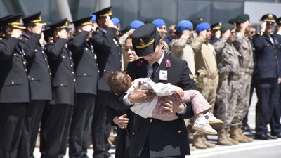 Şehit astsubay Emre Polat'ın cenazesi memleketi Sivas'a getirildi