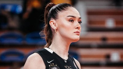 Zehra Güneş'in cesur parti kombini! "Yaza merhaba"