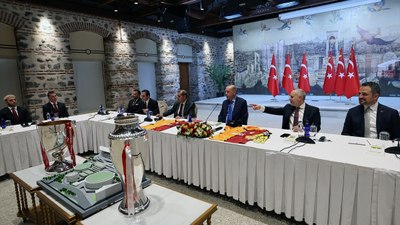 Cumhurbaşkanı Erdoğan, şampiyon Galatasaray'ı kabul etti