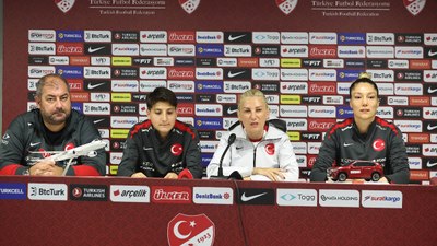 Necla Güngör Kıragası: Play-off şansımızı sürdürmek istiyoruz