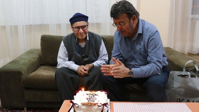 Van'da 100 yaşına giren Nebi Dede, ilk kez doğum gününü kutladı