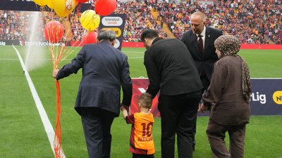 Ali Asaf için sarı-kırmızılı balonlar uçuruldu