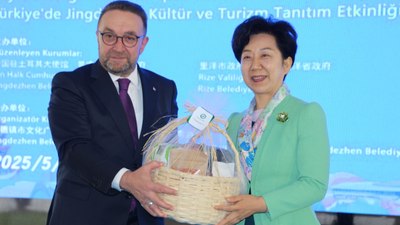 Türkiye ve Çin’in çay kültürü Rize’de buluştu
