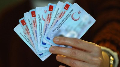Eski tip sürücü belgesini 5 adımda yineleme