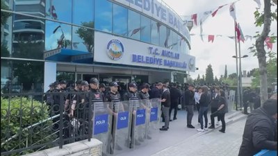 Avcılar Belediyesi'nde arama yapıldı