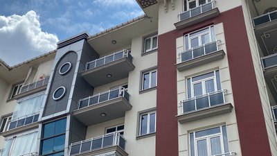 Konya’da 5’inci kattan düşen 2 yaşındaki çocuk hayatını kaybetti