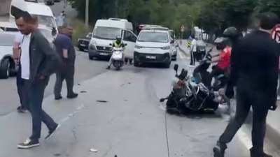 İstanbul'da hafif ticari araçla motosiklet çarpıştı: 2 zabıta yaralandı