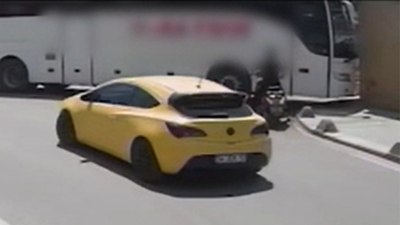 İstanbul Arnavutköy'de gecekonduya otobüs çarptı