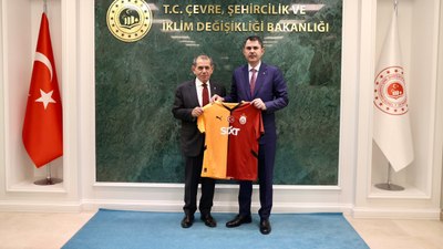 Bakan Murat Kurum, Dursun Özbek’i kutladı