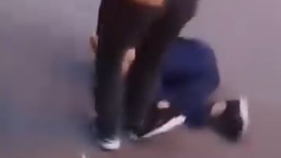 Ankara'da  bıçak çekip öldüresiye darbettikleri akranlarını kayda aldılar