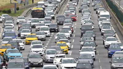Trafik İzleme Merkezi, bayram trafiğini anbean izliyor