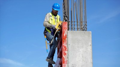 İnşaatlarda yeni dönem: Yapı ustalarına bakanlık takibi