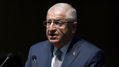 Yaşar Güler: Türkiye, Suriye ordusuna eğitim ve danışmanlık veriyor