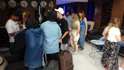 İranlı turistler Van esnafına çifte bayram yaşattı