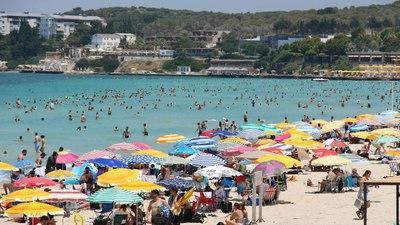 İzmir Çeşme'de bayram yoğunluğu