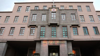 MSB'den Yunanistan'a: Nostaljik haritalarla avunmayın