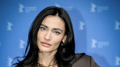 Saadet Işıl Aksoy'dan 3 dakika 30 saniyelik soğuk su terapisi